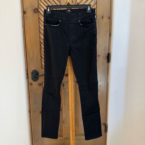 EUC Levi’s (6 / 28) Black Pull-On Skinny Jeans / Jeggings - Stretch Waistband - Picture 1 of 5